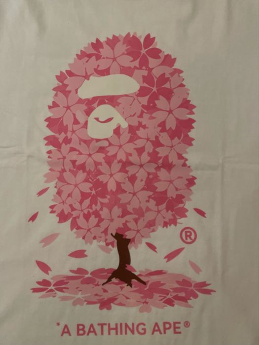 Футболки Bape Sakura