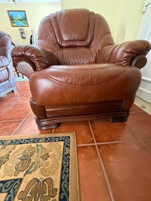 Conjunto de sofá e poltronas