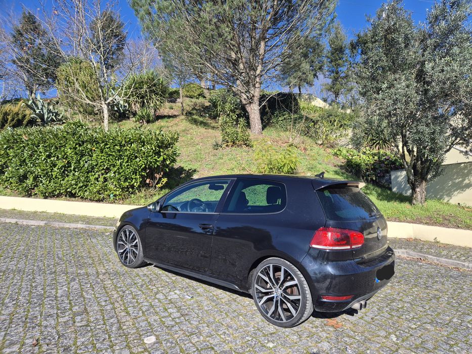 VW Golf.    GTD     - 3 portas