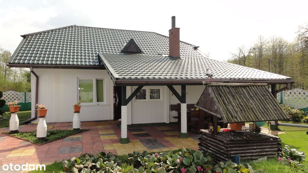 Bardzo zadbany, gotowy do zamieszkania dom + działka 4630 m kw.+garaże