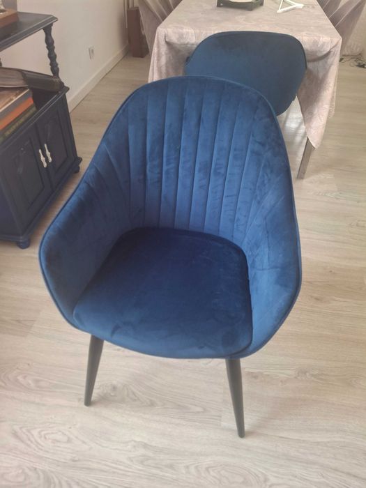 Vendo conjunto de 7 cadeiras em cor cinza e azul e 1 Chaise Longue azul