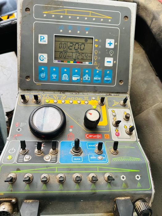 sprzedam opryskiwacz caruella 320s