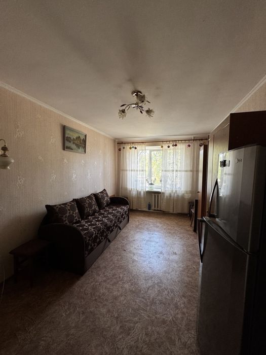 Продам 2 кімнатну  квартиру