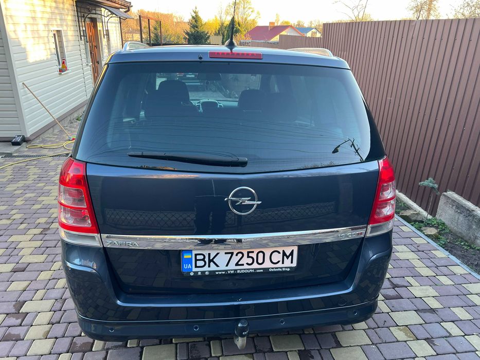 Продам OPEL ZAFIRA 1.9 150к.с 2008 рік