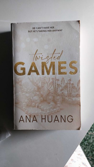 Livro Twisted Games