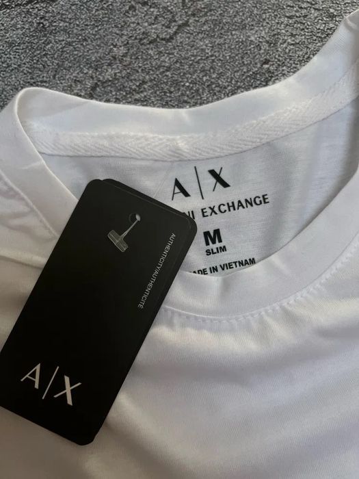 Футболка Armani Exchange MILANO / NEW YORK