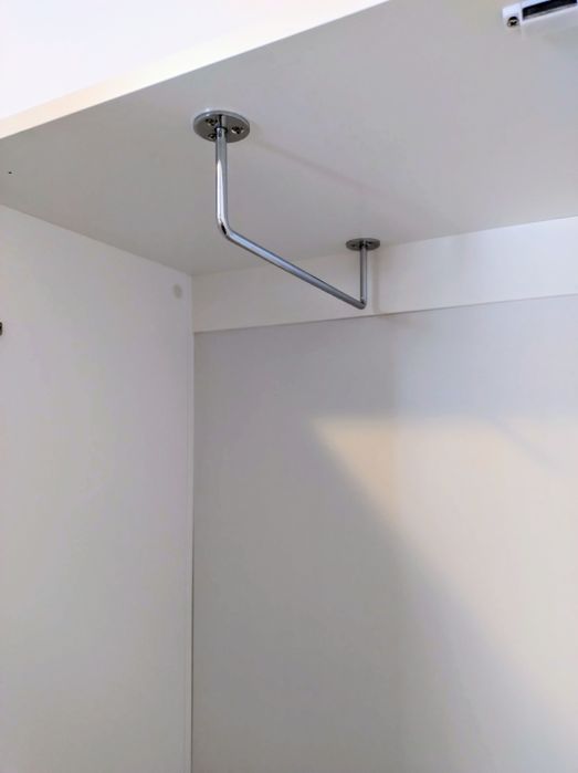 Biała szafa SAUDDE Agata Meble z lustrem