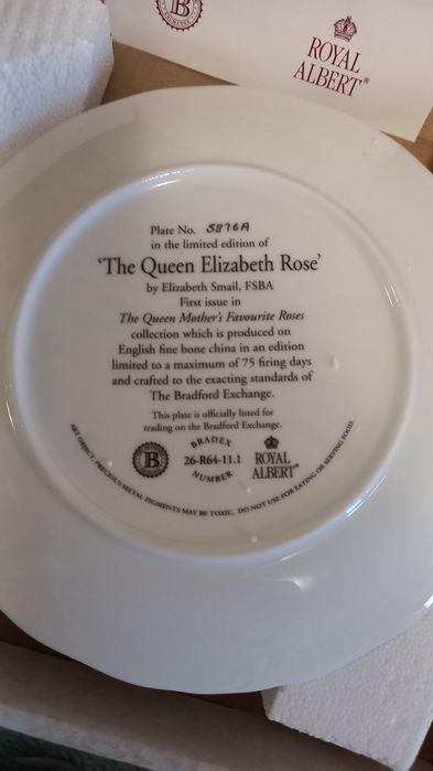 Тарілки декоративні Royal Albert