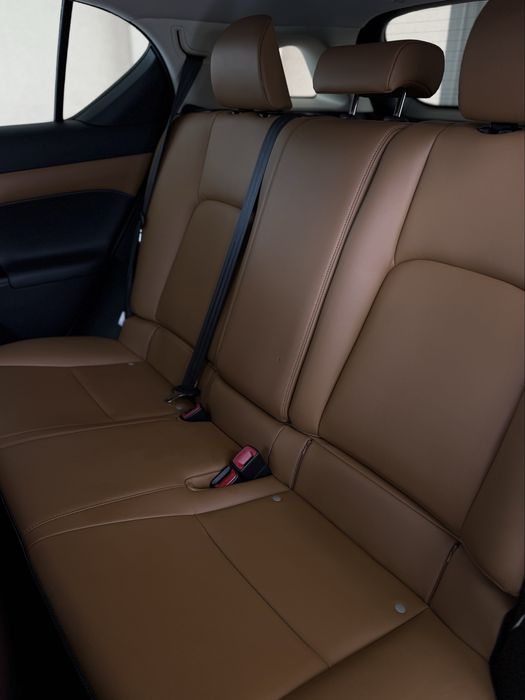 Оренда Lexus CT200H гібрид