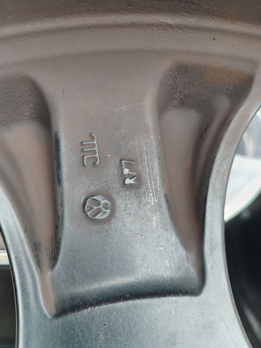 Диски DETROIT R18 5x112 VW golf GTI 7.5j ET51 dia 57.1 Volkswagen