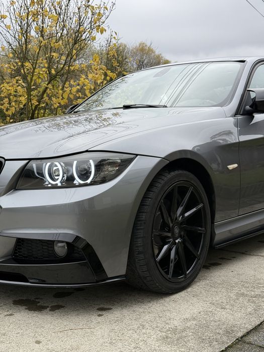 BMW  e90 320d 2011