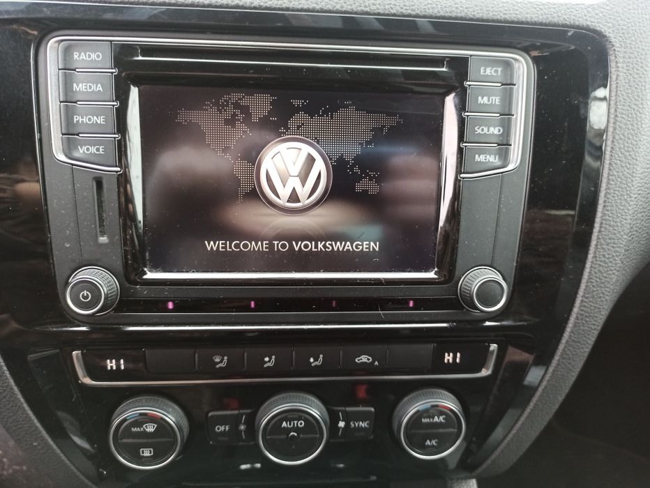 Volkswagen Jetta 2016, 1,6tdi, МКПП, максимальна комплектація, без ДТП