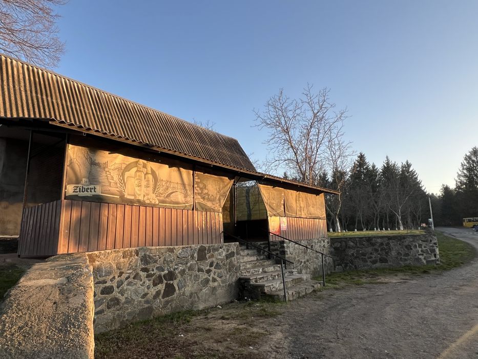 Продається торгове приміщення с.Солгутове.