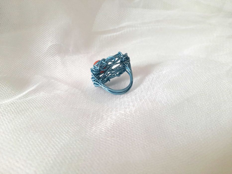 Anel barroco com pedra natural