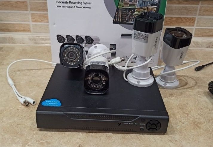 Комплект система видеонаблюдения DVR KIT 0001 Регистратор 4, 8 камеры