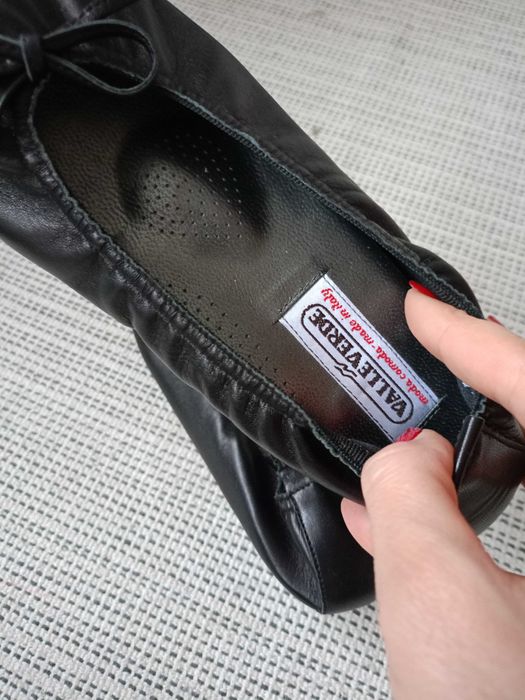 Нов балетки зі шкіри