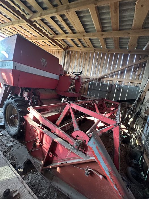 Комбайн Massey Ferguson 186