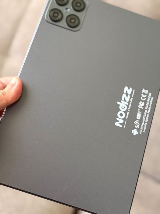 Tablet com acessórios