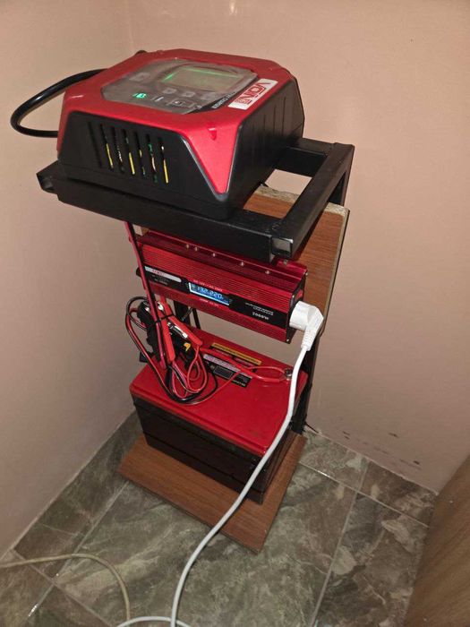 Продам бесперебойник аккумуляторную сборку