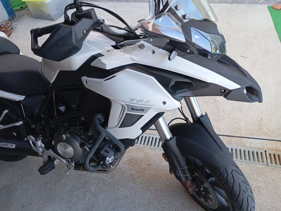 Moto Benelli trk 502