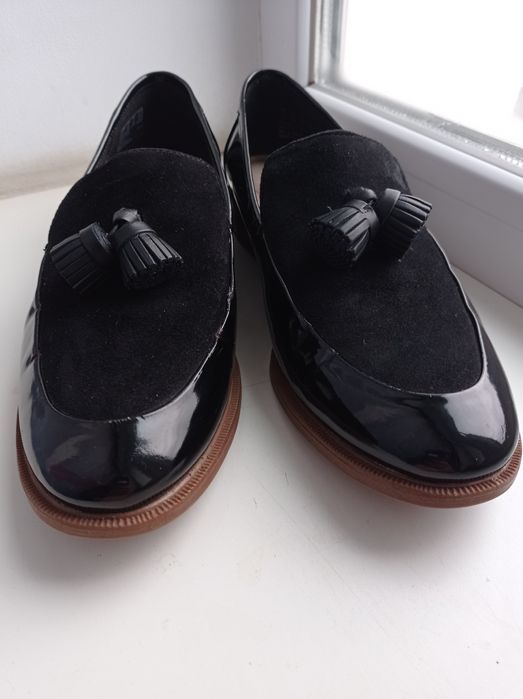 Продам лофери лаковие