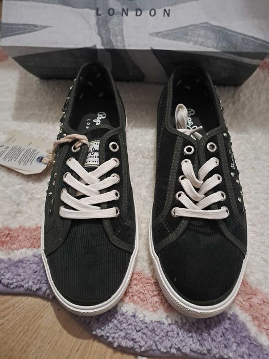 Trampki sztruksowe damskie