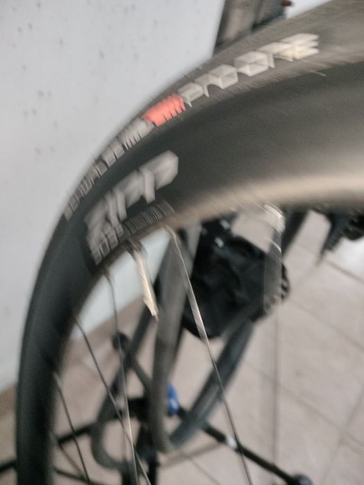 Rodas Zipp 303s rigorosamente novas