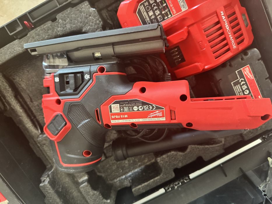 Milwaukee M18 FBJS. Wyrzynarka