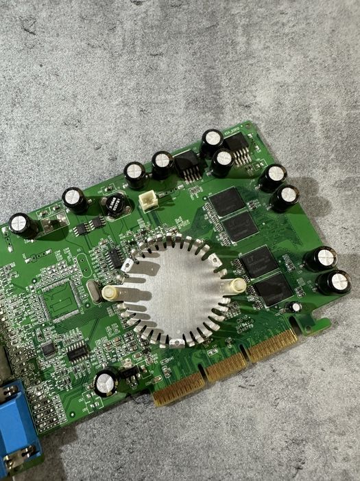 Retro karta graficzna INNO3D 256 MB Nvidia geforce 6200 AGP retropc