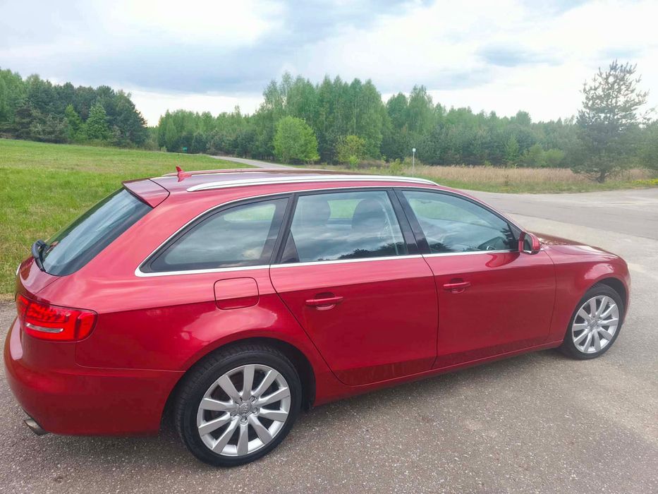 Audi A4B8……………..