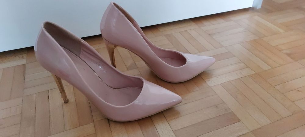 Szpilki 2 pary Sandały i kozaki pak