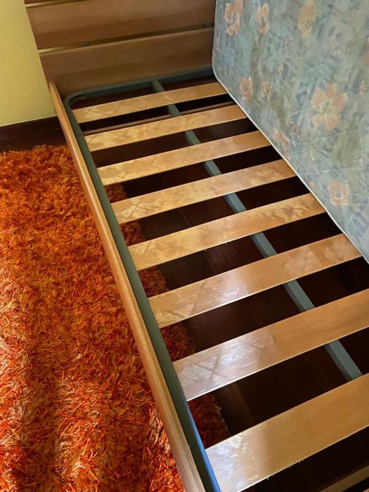 Cama de madeira - individual