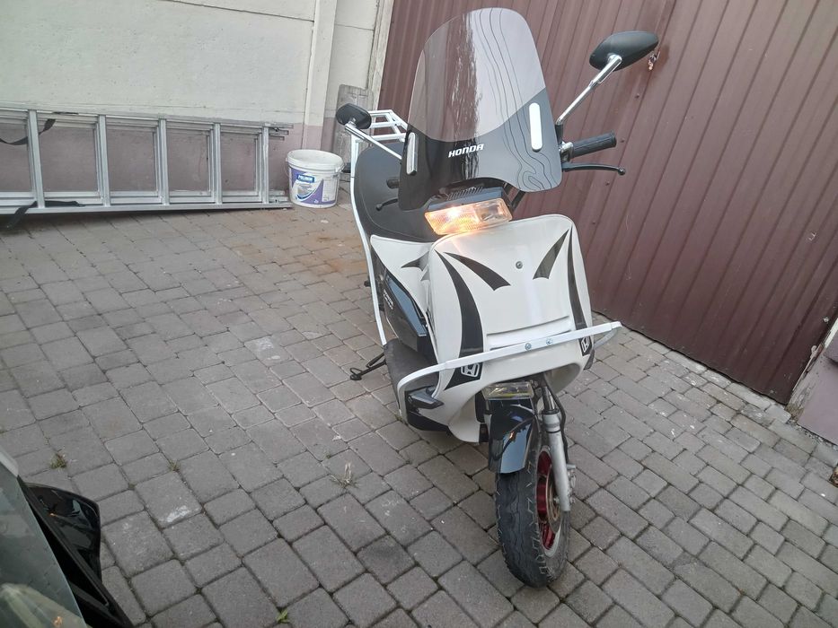 Электро скутер хонда