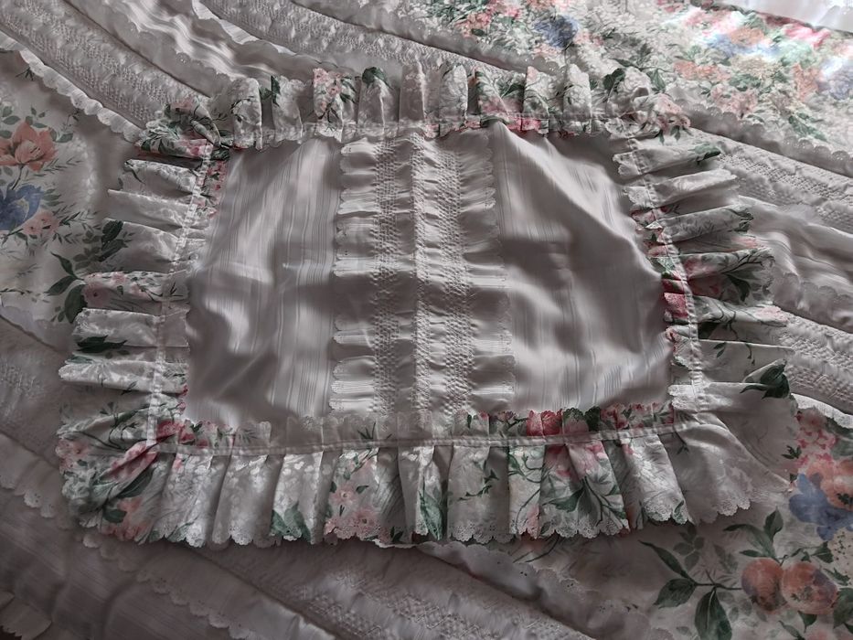 Colcha e fronhas cama de casal