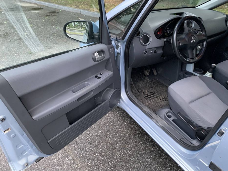 Mitsubishi Golt 1,3газ бензин