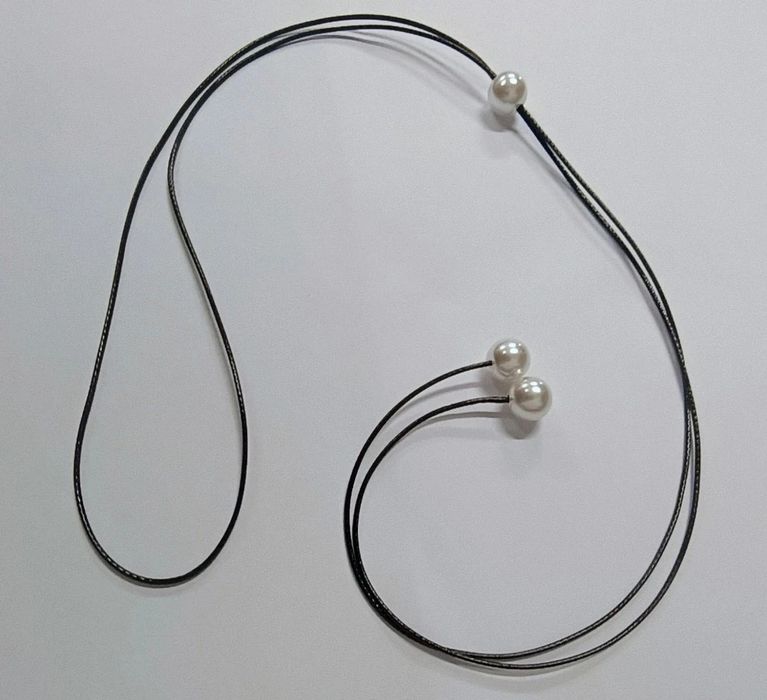 Colar design elegante 3 pérolas