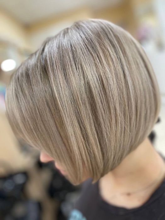 Стрижка ,Фарбування ,Кератин ,Ботокс ,Аір Тач ,Шатуш ,Балаяж