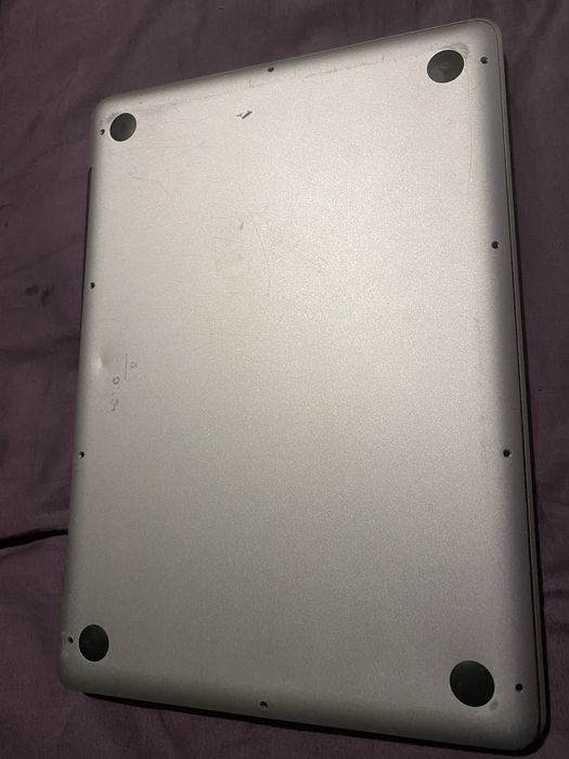 Macbook pro 8.1  2010 A1278 13.3 4 GB