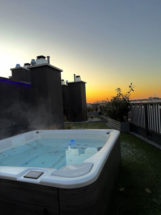 Sky Jagodno- apartament z jacuzzi na doby.