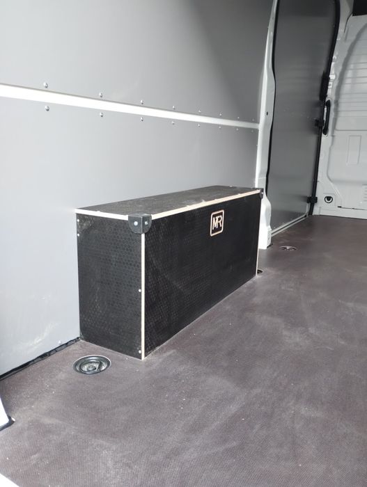 Zabudowa , podłoga MAXUS Deliver 9 L3H2
