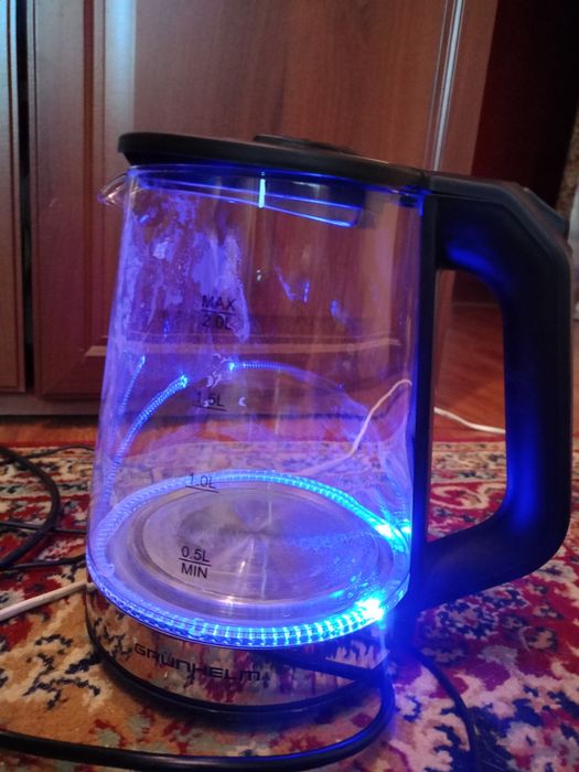 Электрочайник GRUNHELM EKG2313  на 2 л.