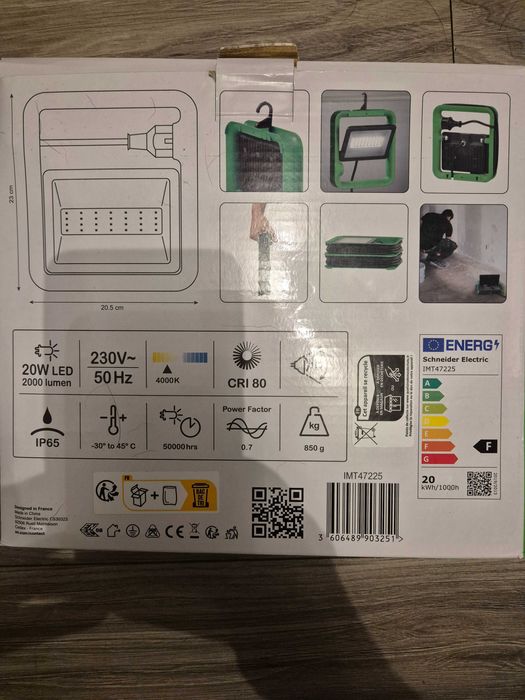 Lampa warsztatowa z przewodem 3mb firmy Schneider