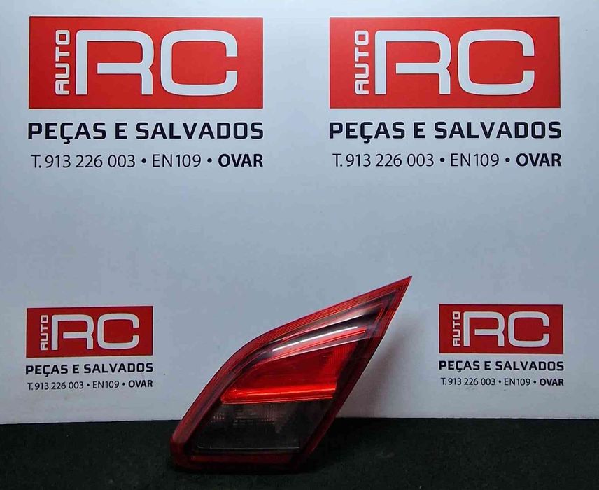 Farolim da Mala Direito 39012624 - OPEL CORSA E