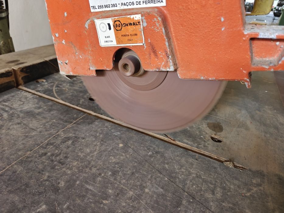 Serra de Braço Radial DeWalt Trifásica – Funcional