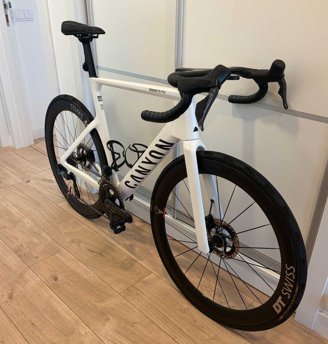 Canyon Aeroad CF SLX 8 (Última Geração) - Tam. L | DT Swiss ARC 1100 55mm (Última Geração)
