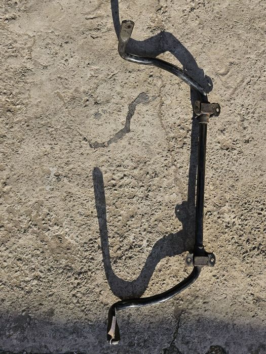 Land Rover Discovery 5 L462 Стабілізатор поперечної стійкості LR081557