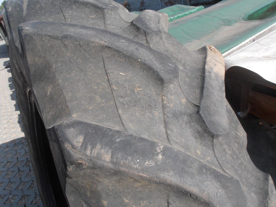Opony 420/70 R-30