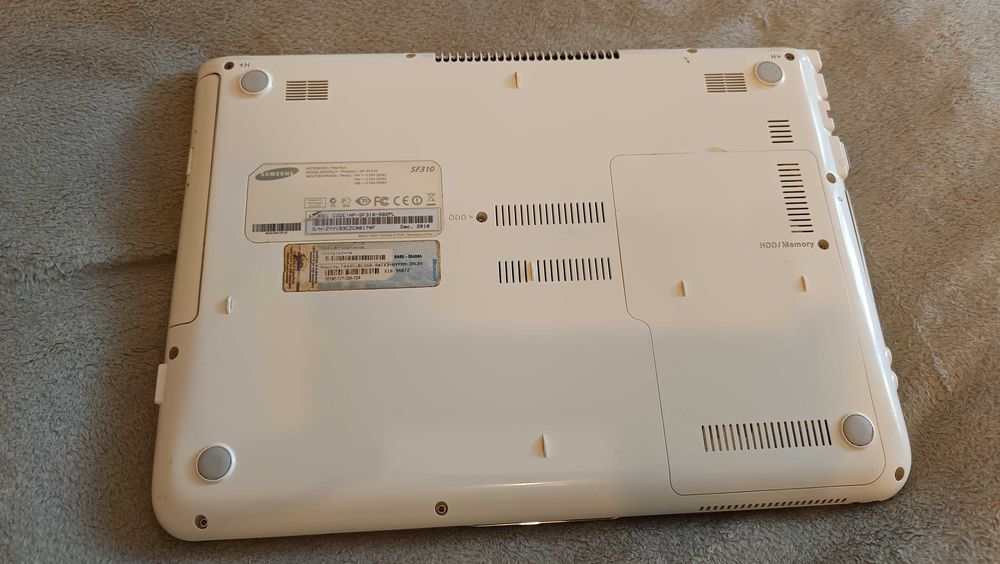 Laptop Samsung SF310, 4 GB RAM, HDD 1T