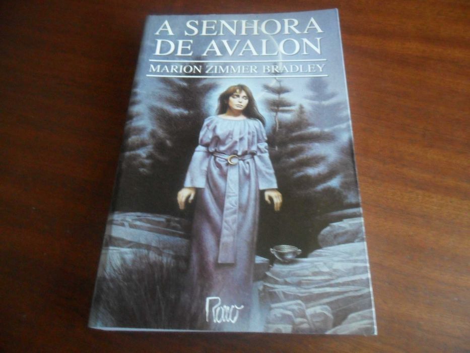 "A Senhora de Avalon" de Marion Zimmer Bradley - 1ª Edição de 1998