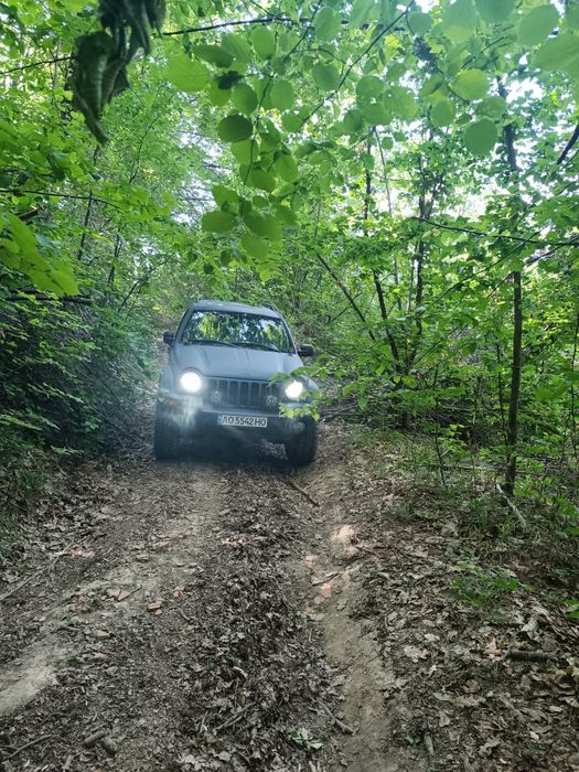 Продам Jeep kj .